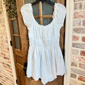 Hollister White Smocked Romper Womens Large Ruffle Scoop Neck Cap Sleeve Viscose